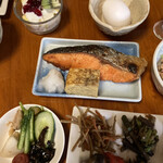 Jizakeno Yado Nakamuraya - 分厚い切り身の焼き鮭