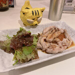 立ち飲み処 松 - 播州百日どり　せせり（タレ）　500円