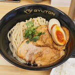 GYUTON - つけ麺の麵
