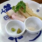 具材と味変アイテム