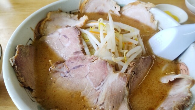 ゆうゆう - 柳原（ラーメン）の写真