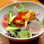 Itariambaru parcheggio - 野菜サラダ