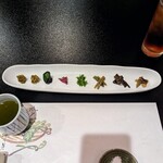 郷土料理ともん - 品数が増えてます