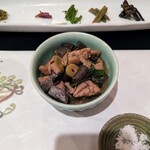 郷土料理ともん - 山菜と豚モツ煮込み