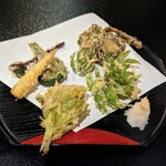 郷土料理ともん - 山菜の天ぷらも食べ収め