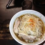 四条にぼ次朗 - うまかった(￣^￣)ゞ煮干し醤油が斬新で太麺と相性バッチリでしたm(_ _)mご馳走様でした。
                                
                                