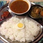 ネパール家庭料理 麦 - 本日のディナー  メインディッシュのアップ