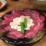 神泉ホルモン 三百屋 - ツラミ、ギュウホルモン