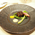 Les aromes - 牛ほほの赤ワイン煮