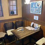 cafe ムッシュ･スギ - 案内された部屋は半個室なので落ち着ける