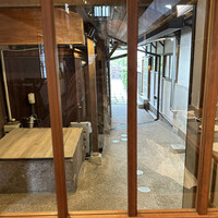 ルアン NIPPONIA HOTEL 奈良 ならまち - テーブルから外の眺め