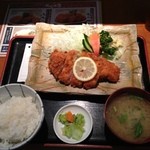 とんかつせんのき 東神奈川本店 - ロースカツ定食