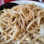 ラーメン二郎 - 質量シッカリ重量感ある