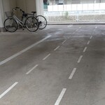 ラーメン二郎 - ここで待てるのは有難いね