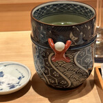 鮨 尚充 - 湯呑みがお茶目