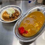 長野駅前 ゴールデン酒場 - カレールー、もつ煮(信州味噌煮)