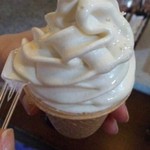 山下ミツ商店 - 豆腐ソフトクリーム