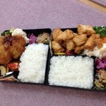 福栄食堂 - ヒレカツ弁当と並べてみて