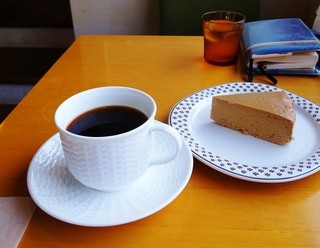 cafe kacho-fu-getsu - グァテマラとモカチーズケーキ