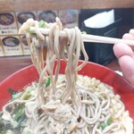 山陽そば - 麺は普通のそばだが、鶏皮から出た旨味が楽しい