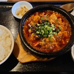 Shisen Ryouri Shokuisen - 石鍋マーボー豆腐定食