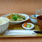 小さな食堂 ヒロ - 日替わり 小いわしと野菜天ぷら定食 (税込)700円 ※角度を変えて (2023.06.06)