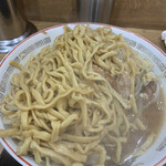 豚山 - 麺の状態。接写！