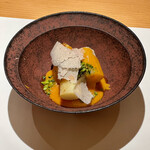 みえ田 - ホワイトアスパラ　毛蟹のビスク　ピスタチオ　サマートリュフ