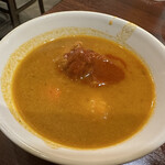 Roiyaru Kicchin - カレーにホットソース投入