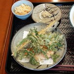 うどん たかしま - 野菜天盛り（230円・生姜は無料サービスですが申告制）