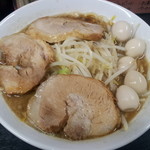 ハングリーピッグ - 並野菜少な目+うずら+肉増し