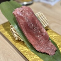 豚焼肉 グルマンズ - 名物豚一本タン