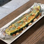 トリワイン ＰＩＫＯＳＨＨＨＵ - ズッキーニのオーブン焼きナッツハーブバター