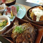 Taishuu Kaisen Izakaya Akashitei - 鯛あら・はまちフライ・はまち刺身・小鉢2種