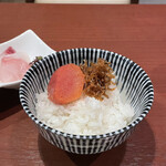 酒肴場 屯 - 今日の海鮮丼はたらこと山椒ちりめん入り！