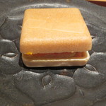 神保町 傳 - 最中はフォアグラが夏にふさわしい軽やかにでもコクも楽しめるもの。