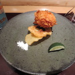 神保町 傳 - 揚げものはトウモロコシのコロッケ。葛で練ってやはり和食です。