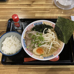 Jikasei Mentemo Miramen Rairakuken - ノスタルジックな塩ラーメン（950円）