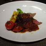 キャトルラパン - メイン肉