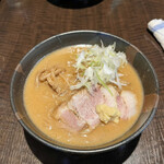 Ramen Sakura - 味噌ラーメン　880円