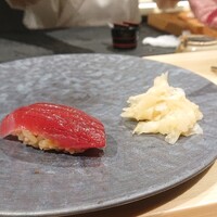 鮨 奏 - 鮪の赤身