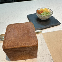 フランス料理 タンモア - ※ブリオッシュ、豚肉のリエット冷やし中華風。
