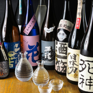 全国から揃えた日本酒は30種類以上★嬉しい650円均一♪