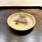 御料理 ふじ田 - お凌ぎ：のどぐろ握り（辛味大根＆芽ねぎ）