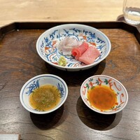 御料理 ふじ田 - 向付：10時〆のマツカワカレイ＆塩釜産まぐろ（ちりポン酢＆黄身醤油）