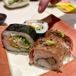 とり囲 - 宮崎牛ロール寿司。これまた良い新メニュー！