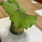 四季の味 おやじのめしや - 竹の器は冷凍かな？冷んやり~