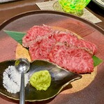 とり囲 - A5 宮崎牛ザブトンのたたき