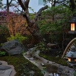 Kisetsu Ryouriaratama - 落ち着いた雰囲気のお庭