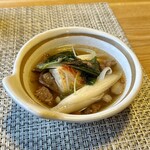 奥津荘 - 郷土料理
作州名物 そずり鍋
一味唐辛子を振って
